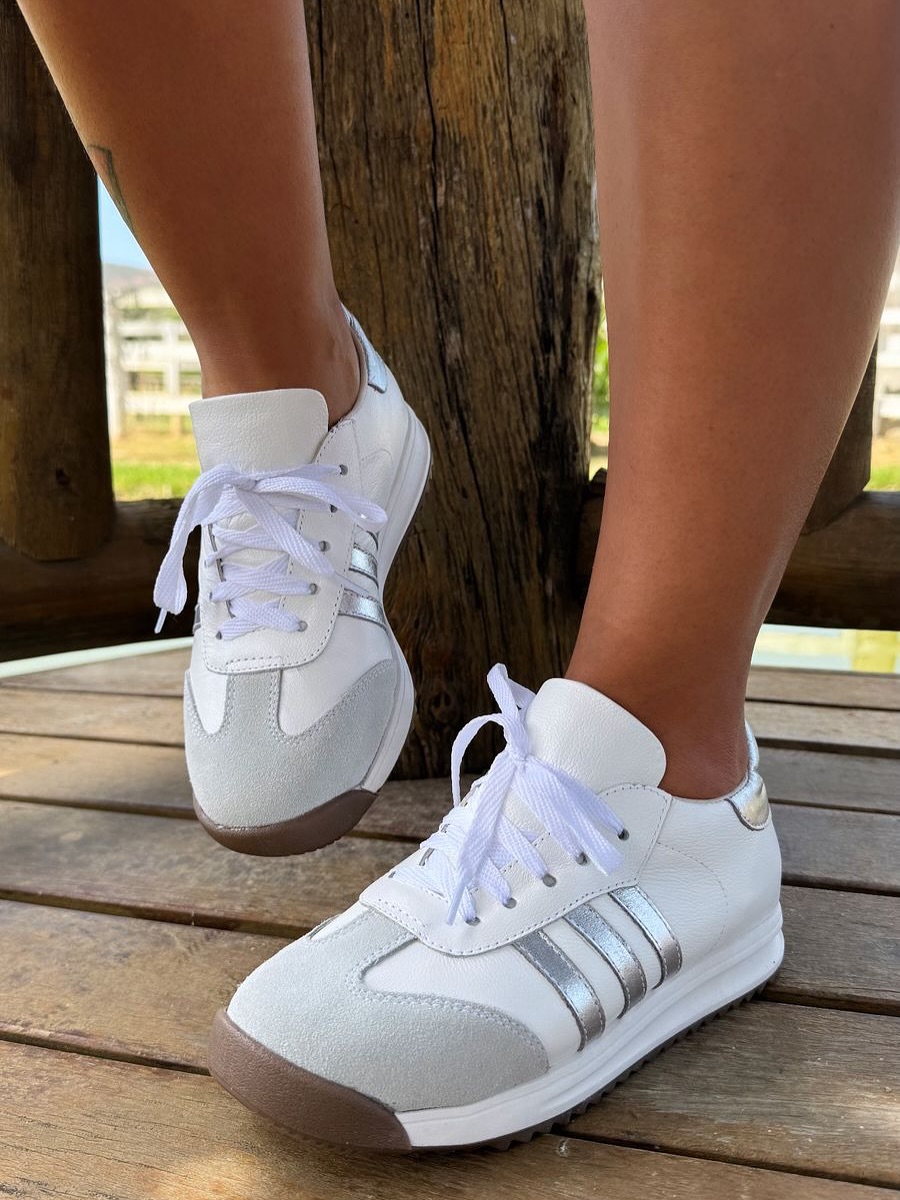 Tênis Feminino Casual em Couro