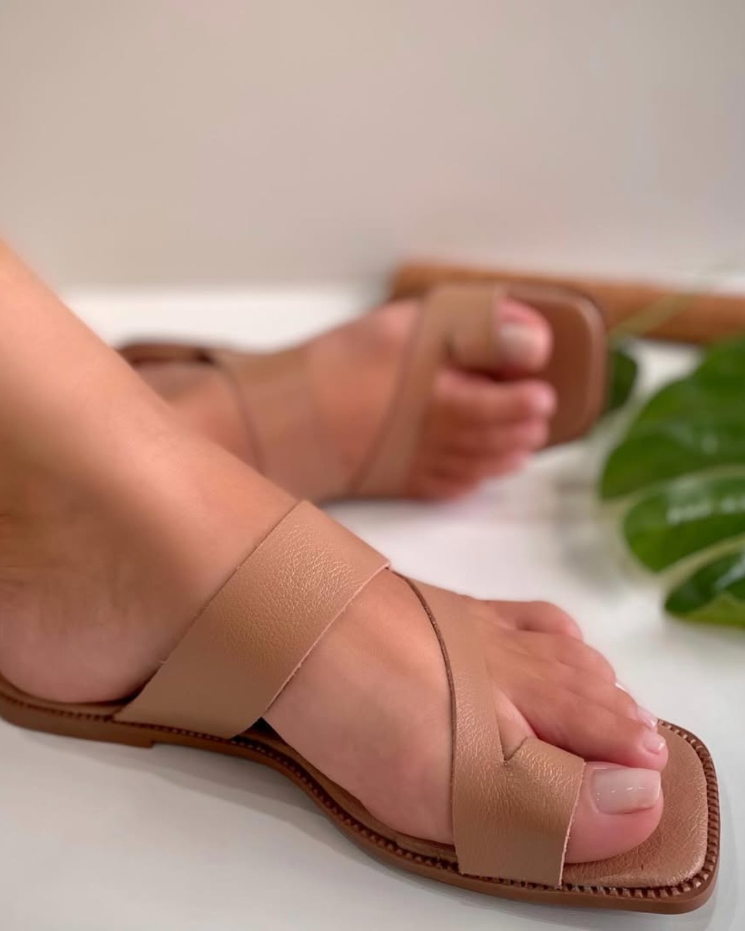 Rasteira Elegance em Couro